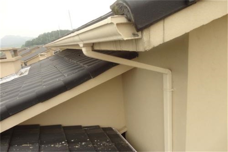  彩铝天沟屋面排水方式